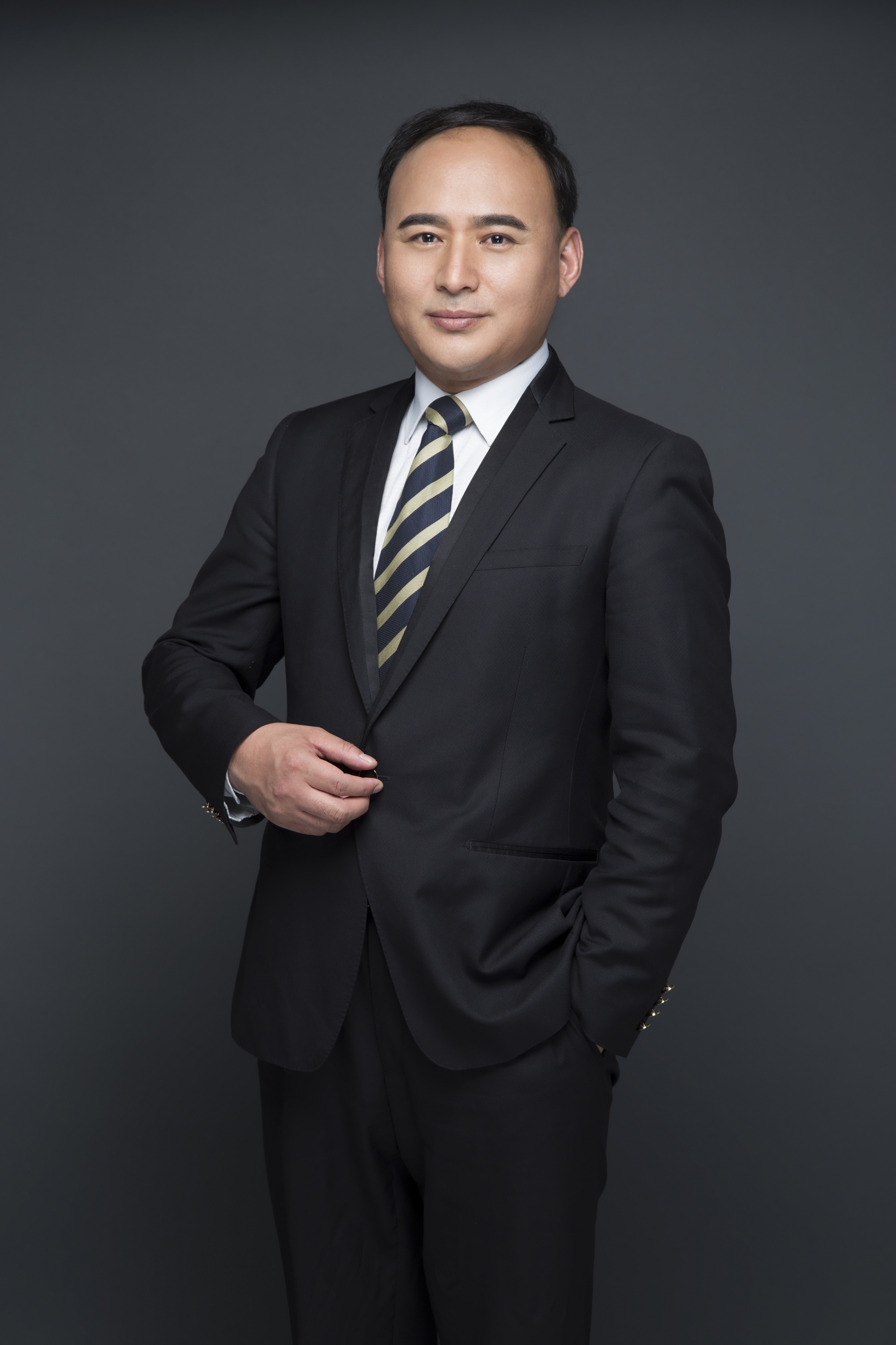 罗女士